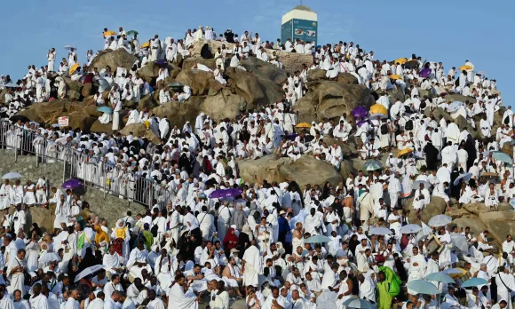 Millions of Muslim Pilgrims Converge at Mount Arafat for Daylong Worship as Hajj Reaches Its Peak