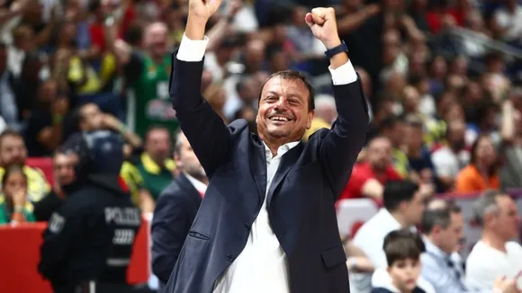 Ergin Ataman Leads Panathinaikos to EuroLeague Glory, Enhancing Greek-Turkish Relations