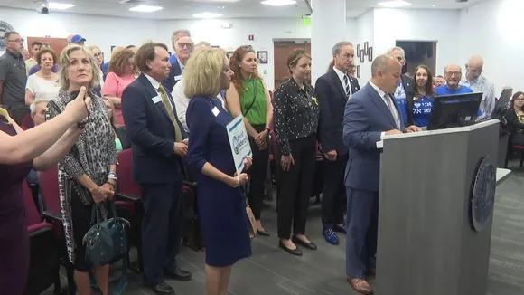 Manatee County Commissioners Pledge Support to Israel, Honor Hamas Attack Survivor