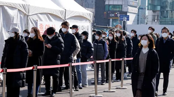 South Korea Lifts Last COVID-19 Restrictions, Shifts to 'Endemic' Approach