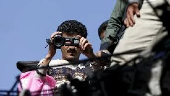 Yemen Journalists' Syndicate Chief Survives Shooting in Sana'a