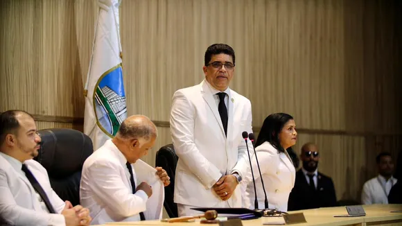 Mayor of Santo Domingo Este Declares War on Garbage, Crime, and Flooding