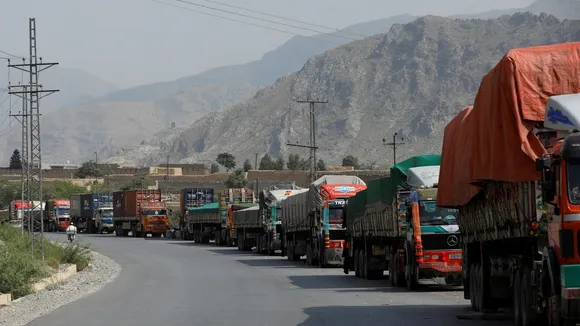 Kharlachi Border Crossing Closure Disrupts Trade and Displaces Residents Amid Pakistan-Afghanistan Tensions