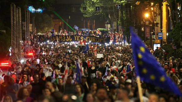 Pro-EU Protesters Rally in Tbilisi Against 'Foreign Agents' Bill Override