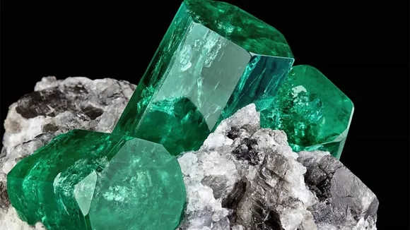 Panjshir Issues Over 560 Emerald Mining Licenses, Seeks Assessment for Ruby Extraction