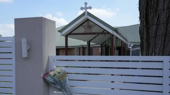 Australian Police Arrest 7 Teens Linked to Violent Extremist Ideology After Church Stabbing