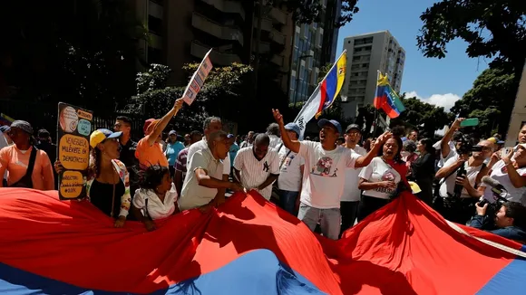 María Corina Machado Calls for Unitary Platform Meeting with Manuel Rosales Amid Opposition Candidacy Dispute