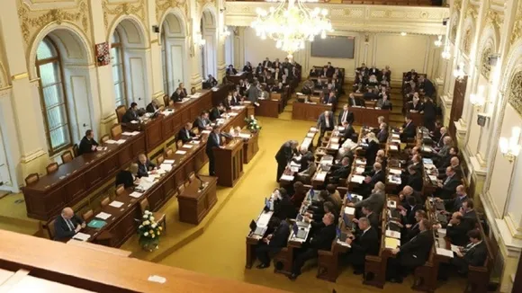 Czech Parliament Suspends Pension Reform Debate After 10 Hours, Set to Resume Today