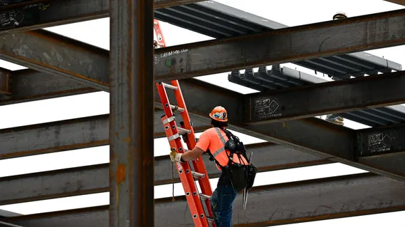 Black and Latino Workers Face Highest Job Fatality Rates in 15 Years, Report Finds