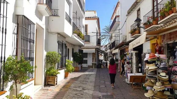 Lithuanian Property Buyers Flock to Spain Amid Affordable Prices and Geopolitical Concerns