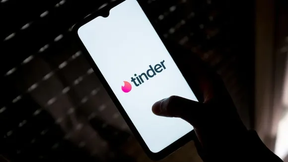 Tinder Reflects Centuries-Old Preferences Despite Evolving Dating Landscape