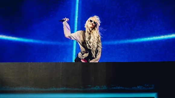 Grimes Apologizes for Technical Issues During Coachella Performance
