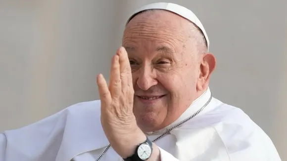 Pope Francis Faces Backlash Over Remarks on Gossip and Women
