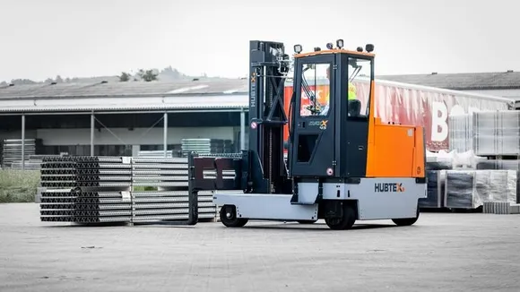 Hubtex Launches MaxX 60 Electric Multidirectional Sideloader for Efficient Long Goods Handling