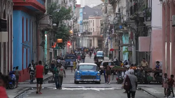 Cubans Abroad Send Vital Food Packages Amid Havana's Severe Economic Crisis