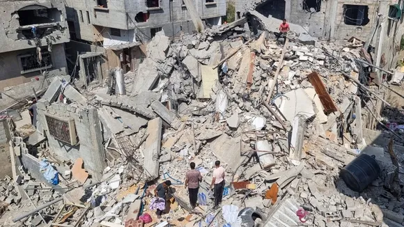 Israeli Airstrike Hits Central Gaza Strip Amid Escalating Conflict