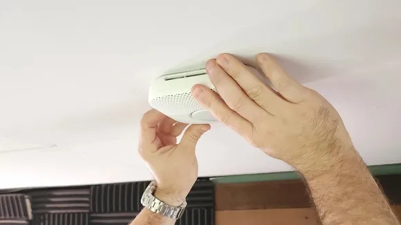 Carbon Monoxide Detectors: Effective at Any Height, Replace Every 6-10 Years