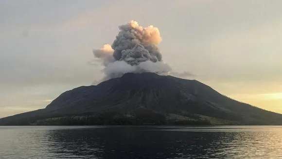 Indonesia's Ruang Volcano Erupts Again, Prompting Highest Alert and Evacuations