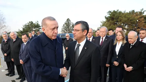 Erdogan Proposes New Constitution, Invites Opposition Leader for Talks