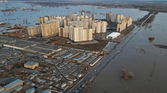 Severe Flooding Hits Russia's Kurgan Region as Tobol River Rises
