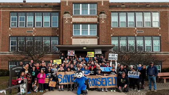 Keego Harbor Residents Rally to Preserve Historic Roosevelt Elementary School