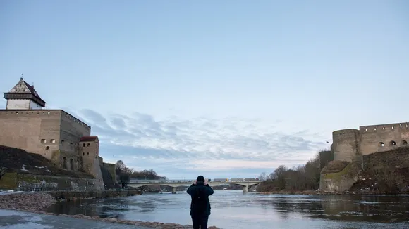Estonian Prime Minister Calls Removal of Narva River Buoys by Russia a 'Border Incident'