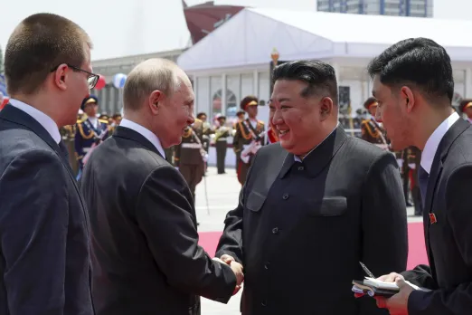 Kim Jong Un Pledges Full Support for Russia's Ukraine War Efforts in Meeting with Putin in Pyongyang
