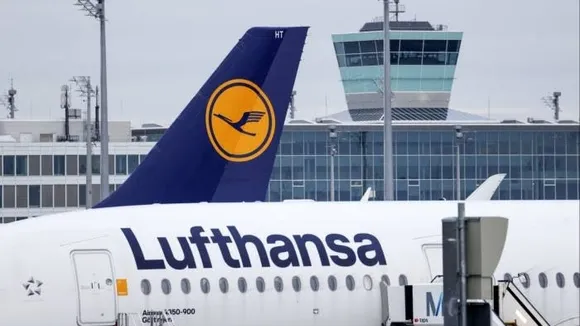 Lufthansa Plane Bounces Twice During Dramatic Landing at LAX