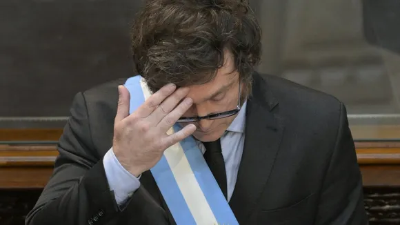 Argentine Senators' Self-Approved Pay Raise Fails to Dent Milei's Popularity