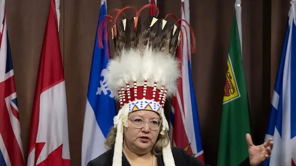 Air Canada Apologizes for Mishandling Indigenous Chief's Sacred Headdress