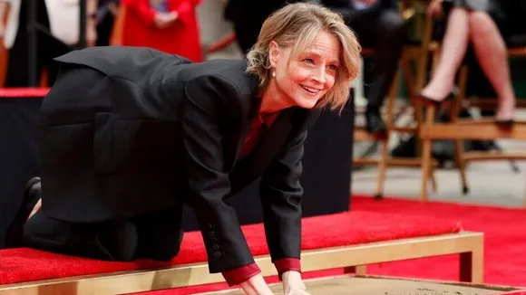 Jodie Foster Seeks Genuine Life Beyond Celebrity Status