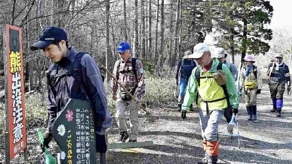 Mt. Apoi in Hokkaido Opens for Climbing Season, Prepares for National Park Designation
