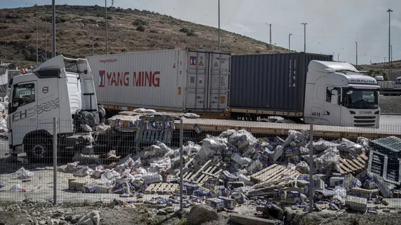 Israeli Protesters Vandalized and Obstructed Aid Convoys Bound for Gaza
