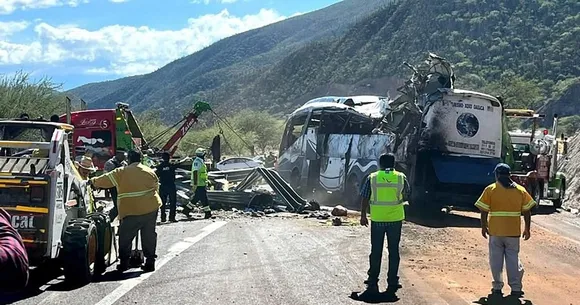 Bus Crash in Peru's Andean Region Claims 13 Lives, Leaves Dozens Injured