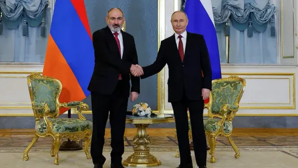 Armenian PM Holds Talks with Putin Amid Escalating Tensions Between Allies