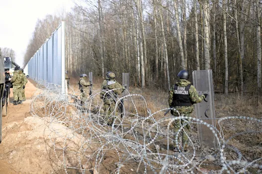 Tensions Escalate at Poland-Belarus Border as Migrant Crisis Turns Deadly