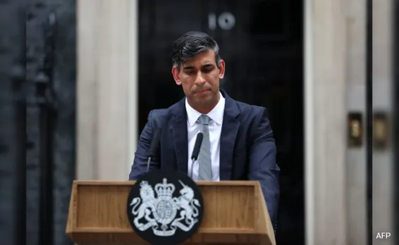 Rishi Sunak Apologizes for Conservative Party's Defeat and Announces Resignation as Leader