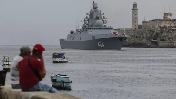 Two Russian Naval Ships Dock in Venezuela, Highlighting Close Ties