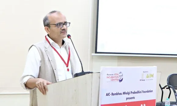Dr. Chintan Vaishnav (Mission Director, AIM-NITI Aayog) visit to Atal Incubation Centre – Rambhau Mhalgi Prabodhini Foundation