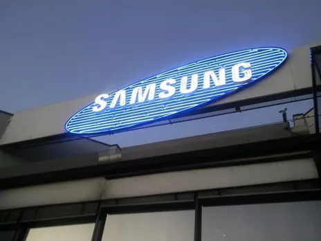 Samsung Q1 profit plunges 30%