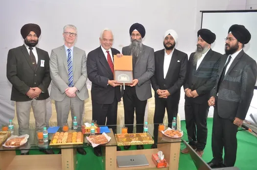 Datawind signs MoU with Indian firm, Canadian varsity