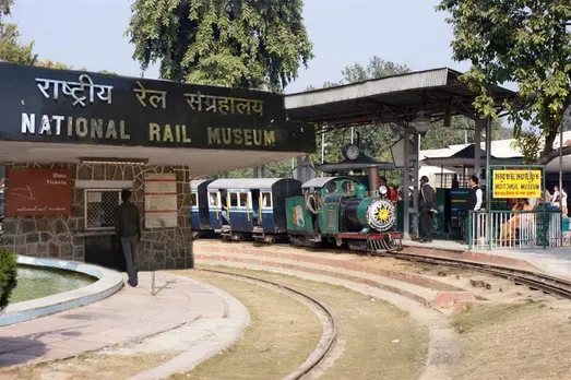 Suresh Prabhakar Prabhu launches Wi-fi zone in Delhi's National Rail Museum
