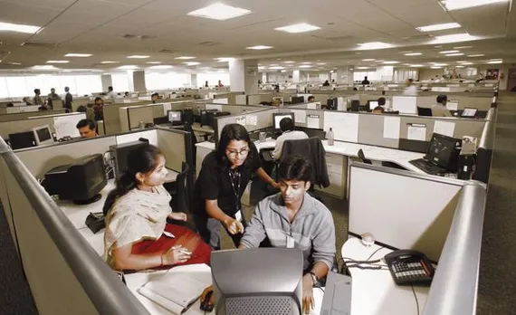 2 lakh IT engineers to lose jobs annually in the next 3 years: Hunters India