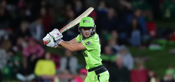 Phoebe Litchfield signs two-year extension with Sydney Thunder
