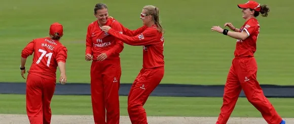 Lancashire Cricket signs Georgie Boyce and Alice Dyson