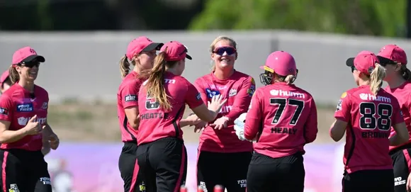 Sixers make it three-in-three; Renegades, Scorchers start with wins