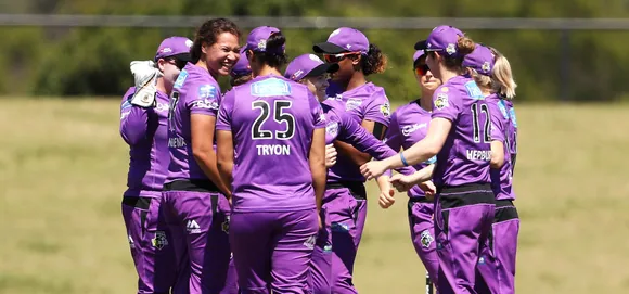 Bowlers headline Hobart Hurricanes' maiden victory in WBBL06
