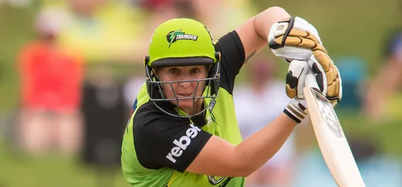 Rachel Priest re-signs with Sydney Thunder