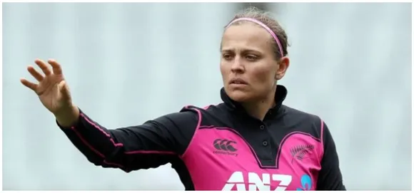 Lea Tahuhu ruled out of England ODIs due to hamstring injury