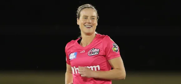 Perry dazzles in pink; Sydney Sixers rise to second in WBBL06 charts